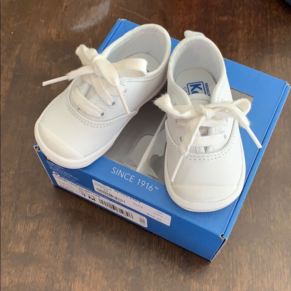 Keds white leather lace up size 3m baby shoes